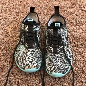 Nike sneakers, size 5.5